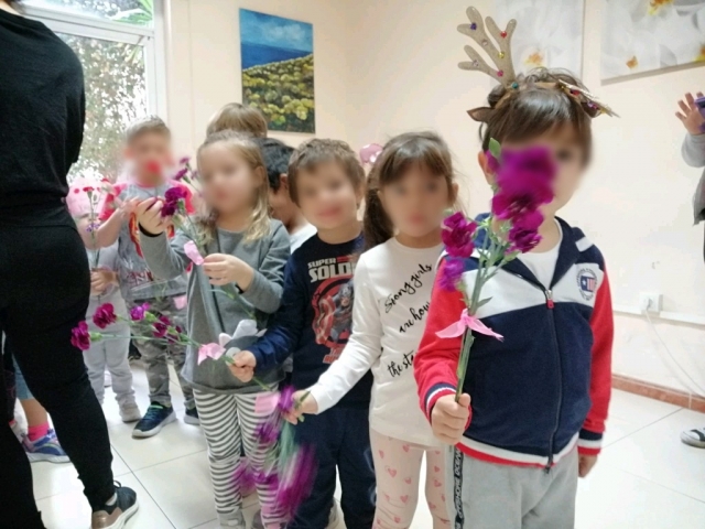 参观老年人中心 