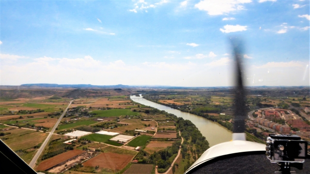  Über Navarra fliegen 