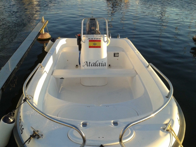  Astec 400 im Hafen 