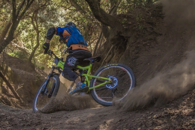  Le VTT qui monte la montagne 