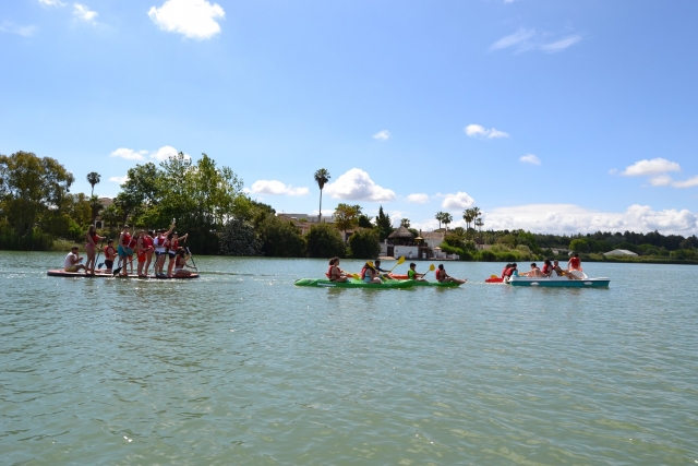  Paddle surf for children 