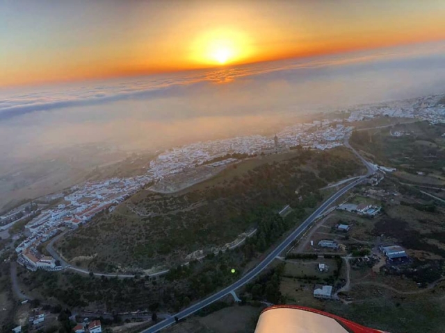 Puesta de sol pilotando 