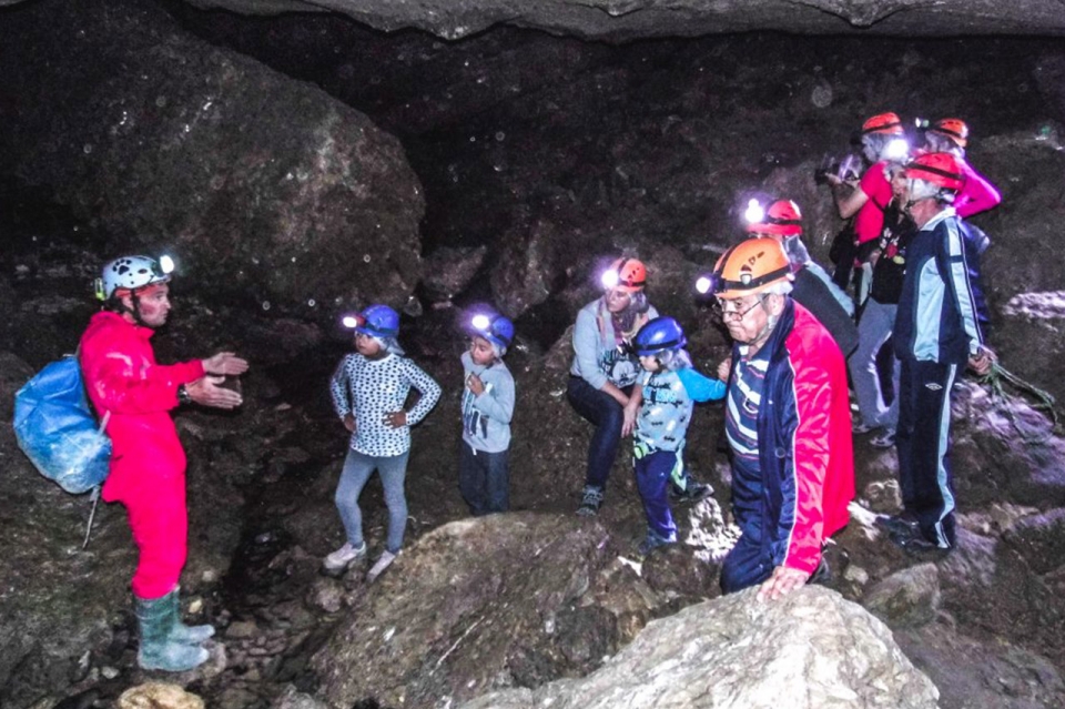  Caving in the Apas cave 