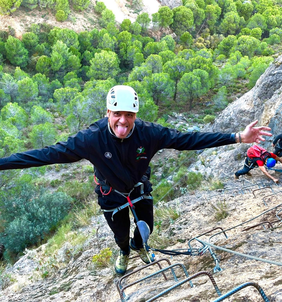 Disfruta de una vía ferrata en Almería