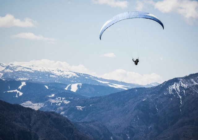  Paragliding-Flug durch das Montánchez-Gebirge