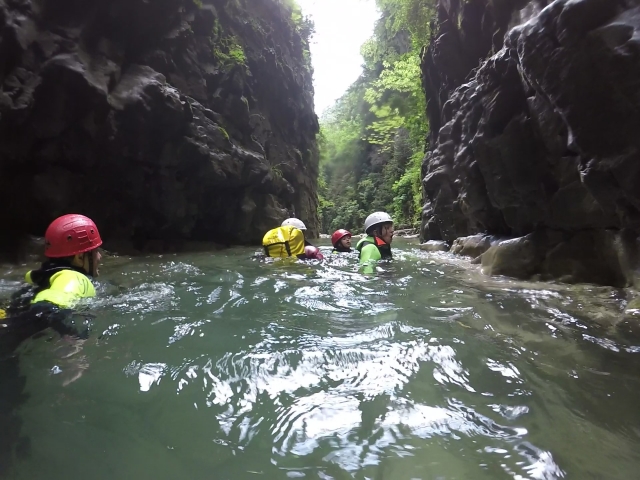  baignade dans la piscine 