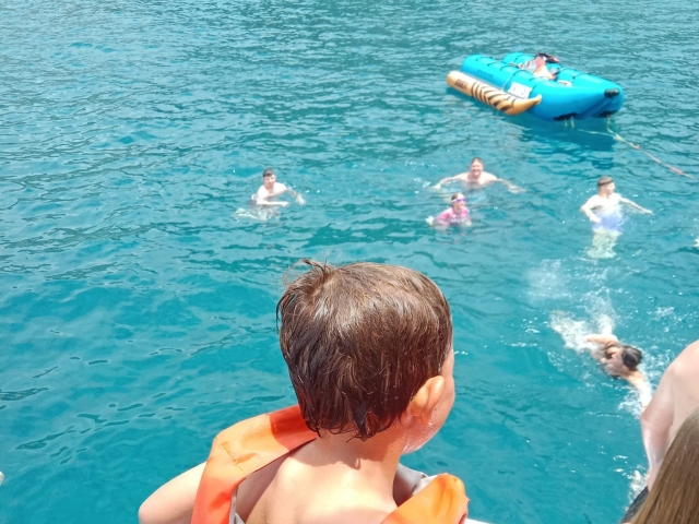  Live your experience on a banana boat