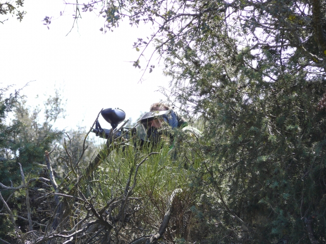  Enjoying a paintball game 