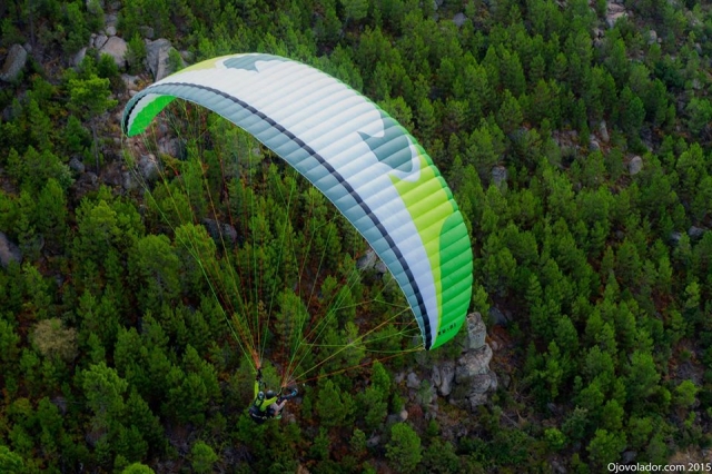  in parapendio dall'alto