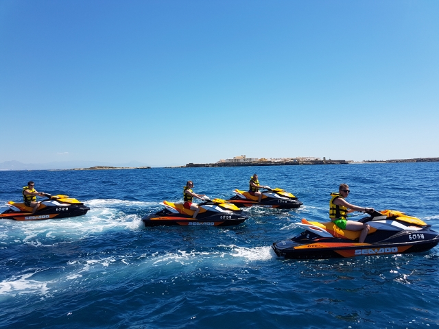  Escursione in moto d'acqua nel Mediterraneo 