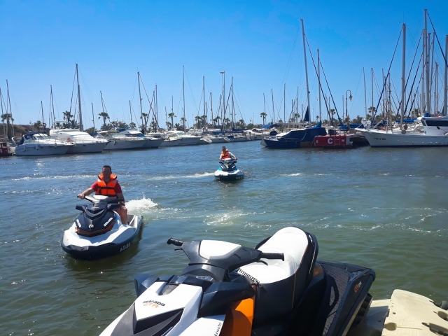 Motos de agua aptas para 2 pasajeros
