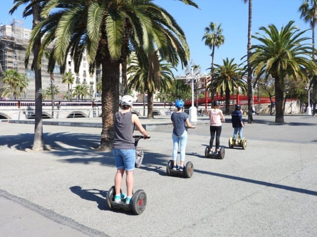  Morning ride through Barcelona on Segway 