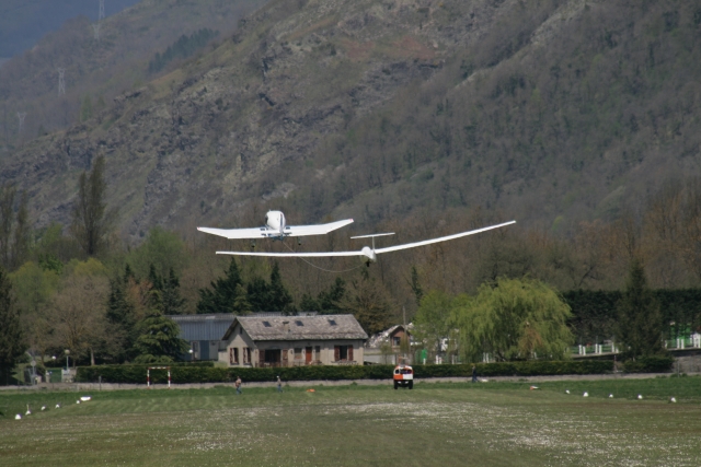  Abheben mit dem Schleppflugzeug 