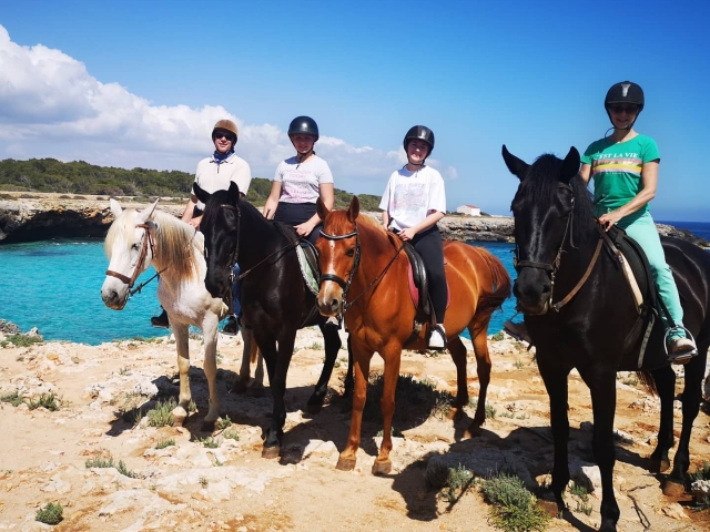 Escursione a cavallo per Ciutadella 