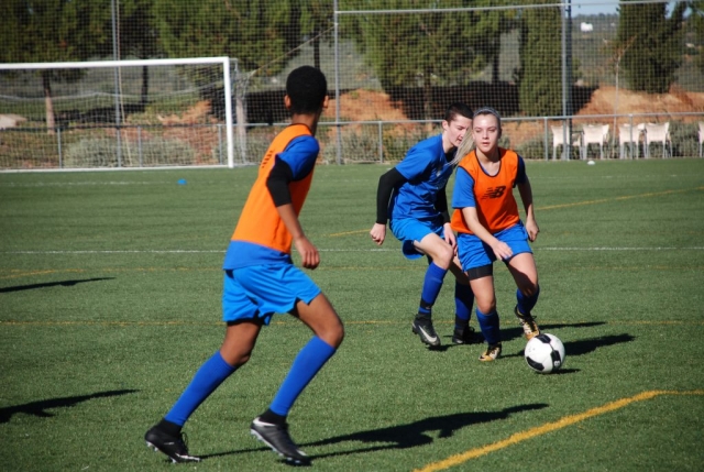 Entrenamientos en el campus de fútbol