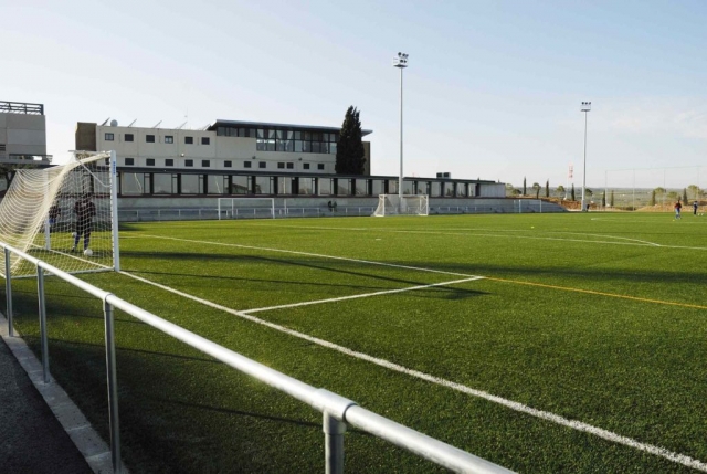 Campo de fútbol del club para entrenamientos y partidos