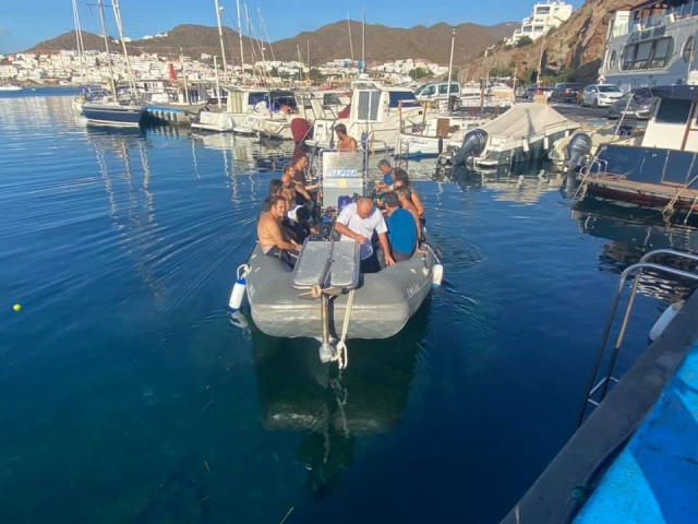  La barca lascia il porto per iniziare l'avventura 