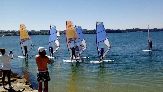  Aulas de windsurf para menores 