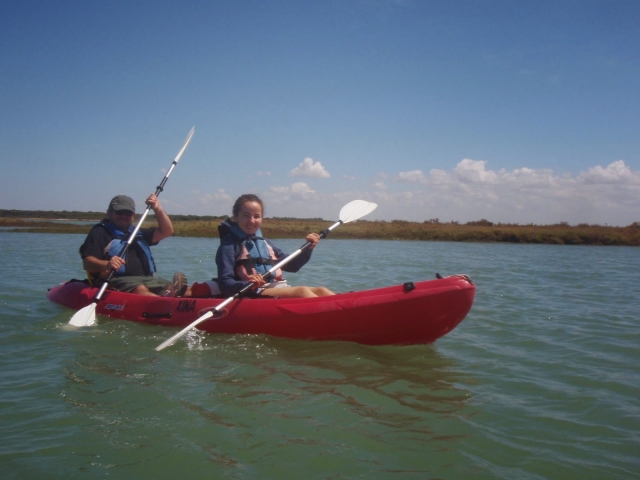 familias en kayaks