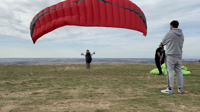  Adrenalina massima in parapendio 