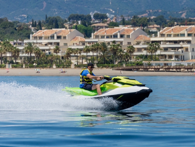  Jet skis sous licence 