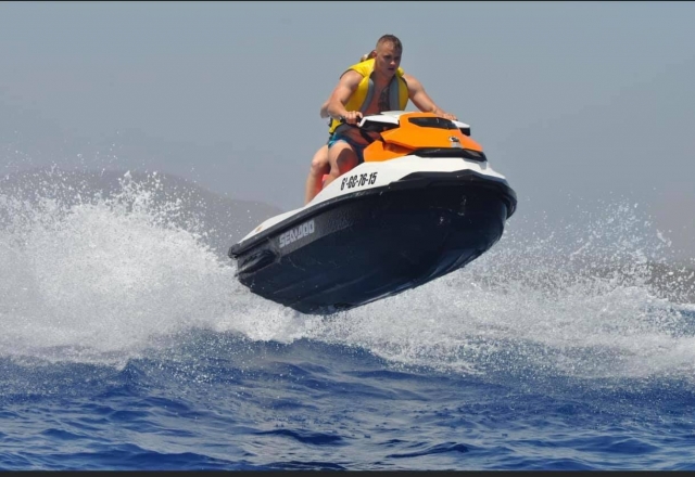 Ruta en moto de agua por Corralejo