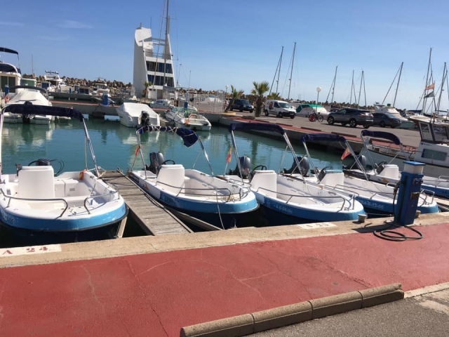  Flotta di barche nel porto di Alcoceber 