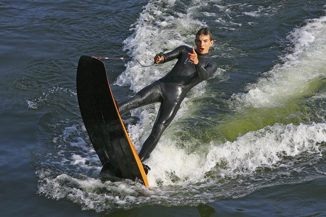 Acrobacia con tabla de jet surf