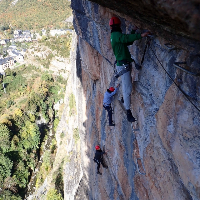 Vistas espectaculares del Pirineo durante nuestra ferrata