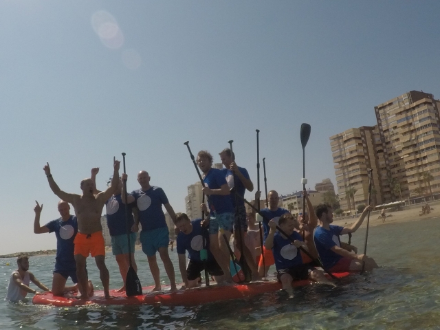  Planche de paddle surf pour 12 personnes 