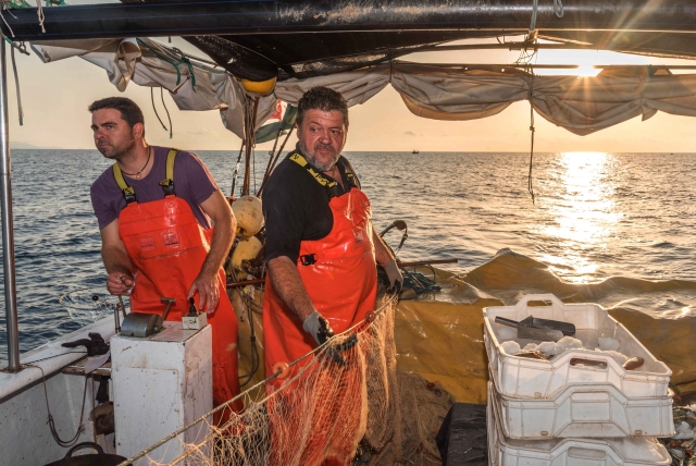 Pescatori che pescano a Castellón 