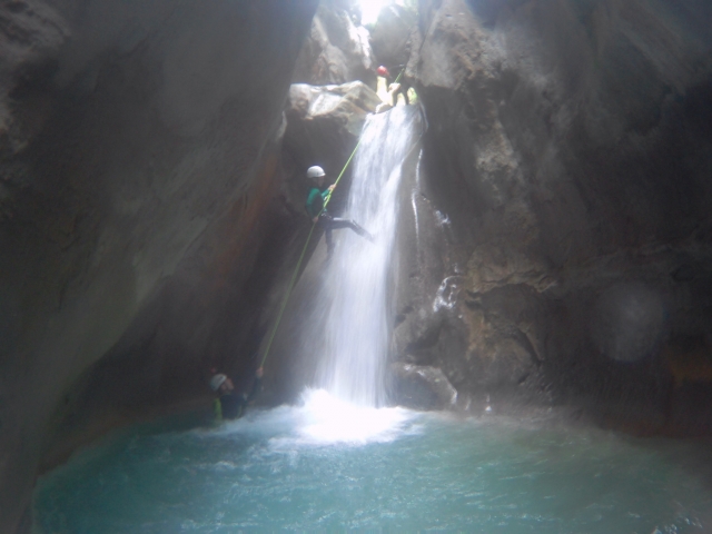 Practicando rápel en barranco del Infierno
