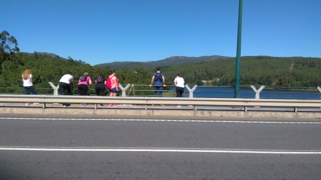 Preparados para saltar del puenle