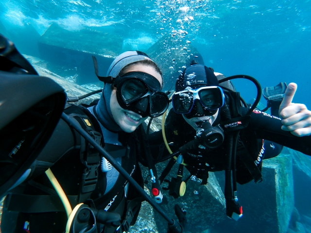 Bautizo de buceo con amigos