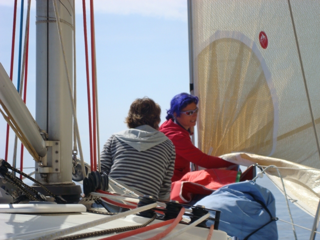 Marineros preparando velero