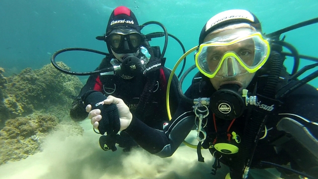  Immersion en pleine mer sur la plage de Tarragone 