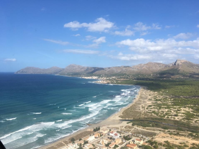 从高空俯瞰马略卡岛海岸 