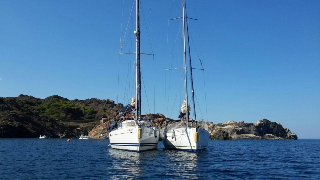 Paseo en velero romántico Barcelona