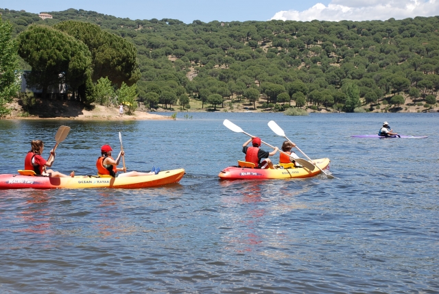  Noleggio canoe per famiglie nel bacino idrico di Madrid 