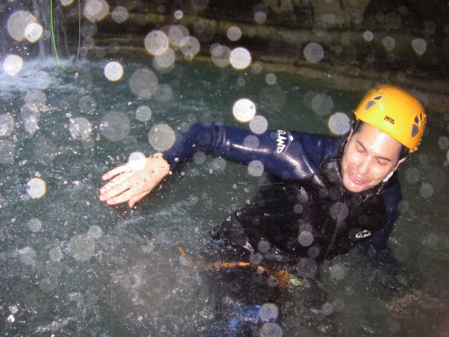  Water canyoning in Jaca 