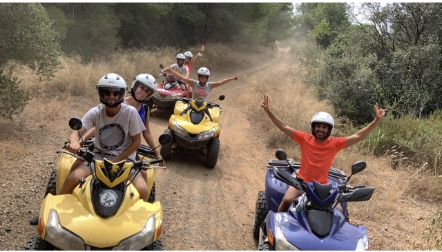  Percurso de quadriciclo com amigos 