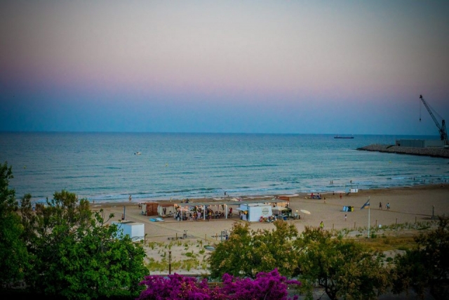  Strand von Vilanova bei Sonnenuntergang 