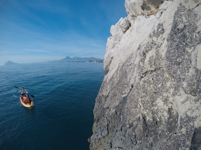  Kayaking through Benidorm 