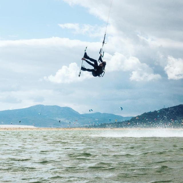  Practice kitesurf in Tarifa group
