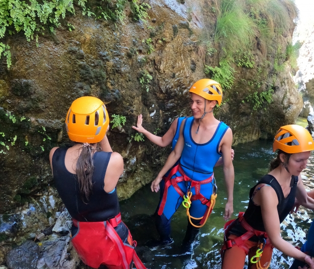 Palpando la dureza de las rocas