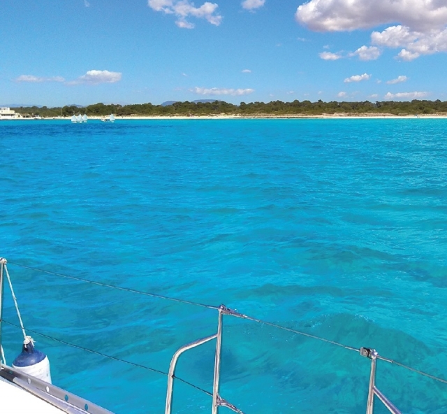 Navigando tra le acque turchesi di Maiorca 