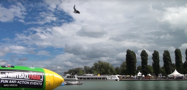  Blob jump in Valencia 