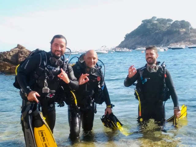 Primeros pasos para aprender a bucear en aguas abiertas