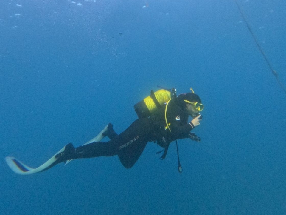Con el equipo de buceo durante la inmersión