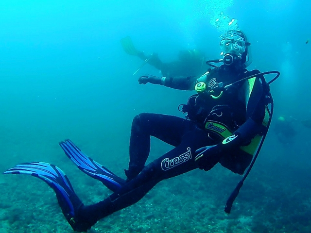  Diving in Nerja beach 